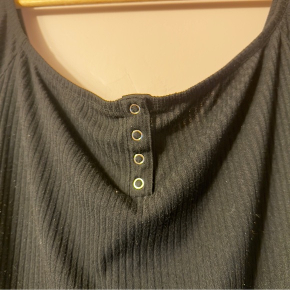 Torrid Ribbed Off-Shoulder Henley Tee Black Women Size 4X - Picture 7 of 9